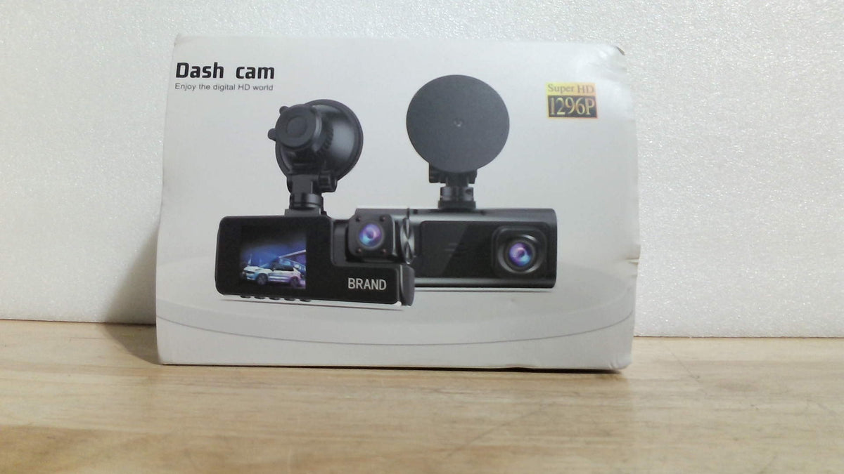 kit completo de cámara para coche (dashcam) de 3 canales, diseñado para grabar simultáneamente el frente de la vía y el interior del habitáculo. ( ARTICULO VIENE COMO SE OBSERVA EN LA SEGUNDA Y TERCERA  IMAGEN