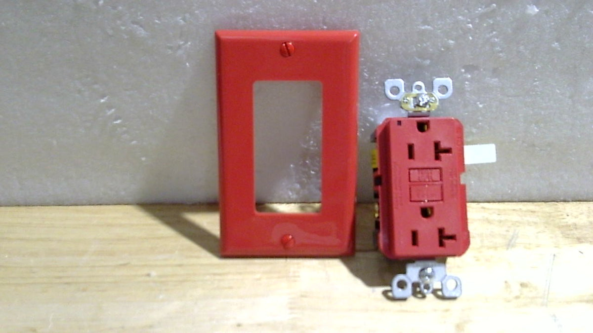 Leviton Tomacorriente GFCI 20 Amp | Autoprueba, No a Prueba de Manipulacion, con Luz Indicadora LED | Proteccion contra Descargas Electricas | GFNT2-R | Rojo