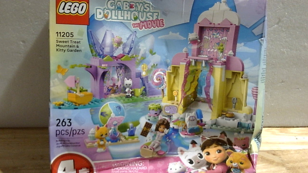 LEGO Gabby y la Casa de Munecas Montana de Dulces y Jardin de Gatita | Bloques de Construccion para Ninas y Ninos 4+ | con Figuras Gabby y Pandy | 11205