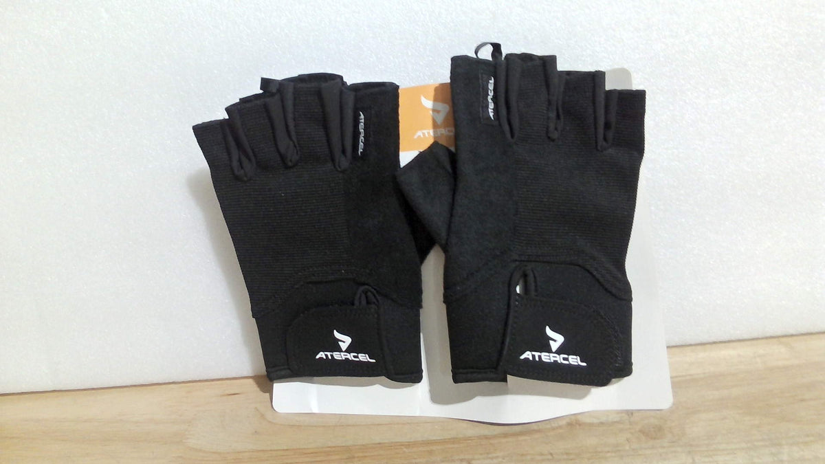 par de guantes de entrenamiento sin dedos (medio dedo) de la marca Atercel, diseñados específicamente para actividades físicas como el levantamiento de pesas en el gimnasio,ARTICULO VIENE COMO SE OBSERVA EN LA SEGUNDA IMAGEN )