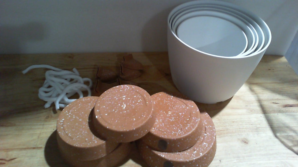 juego de macetas plásticas con sistema de autorriego por capilaridad x5