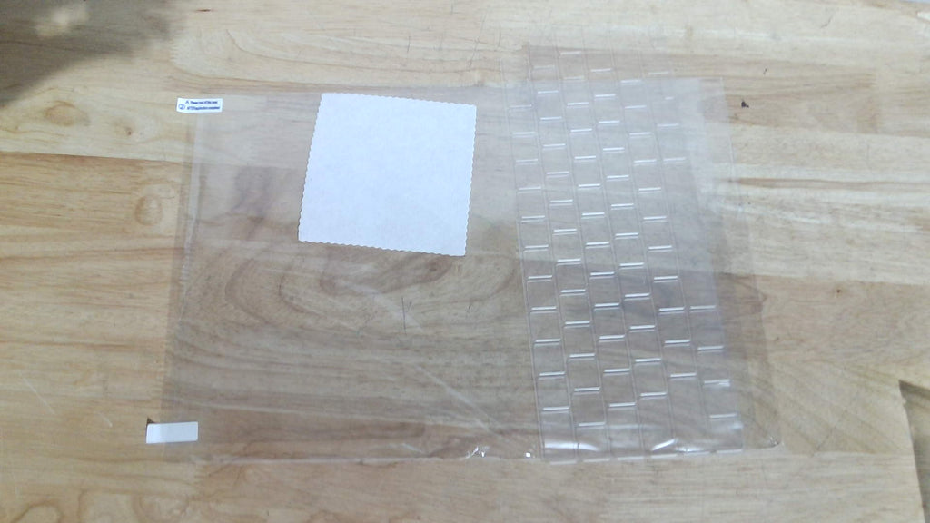 tapa inferior de una carcasa rígida protectora transparente (Hard Shell Case PARA LAPTOP ( ARTICULO VIENE COMO SE OBSERVA EN LA IMAGEN 2 Y 3