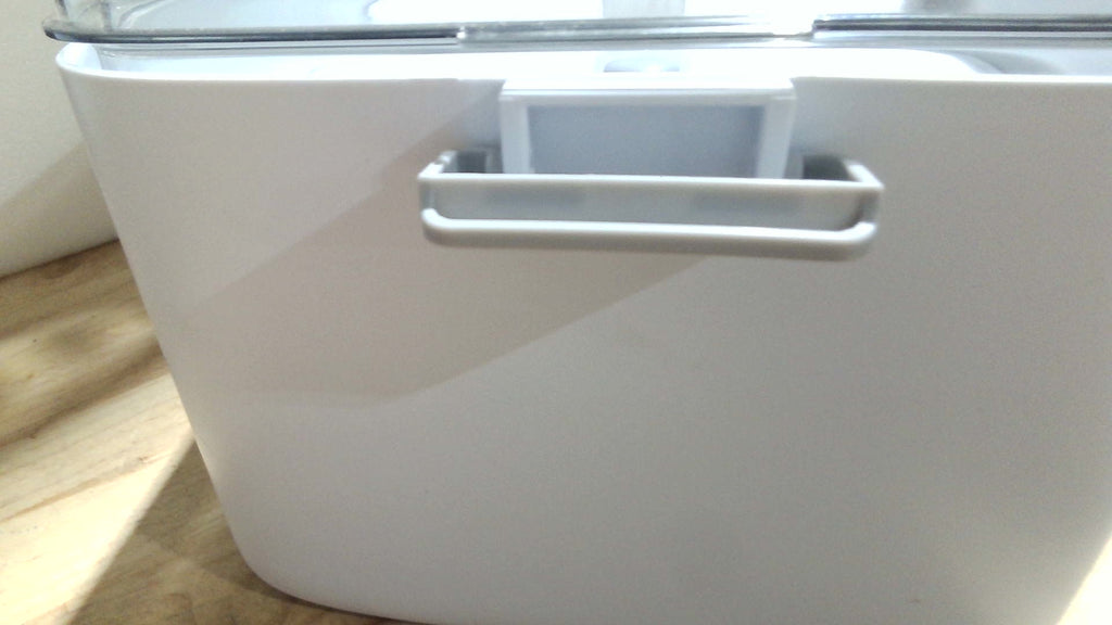 caja organizadora y contenedor portátil de primeros auxilios ( ARTICULO VIENE CON UNOS DETALLES EN LOS SEGUROS DE UNA DE LAS TAPAS TAMBIEN TAPA TRANSPARENTE VIENE  RAYADA