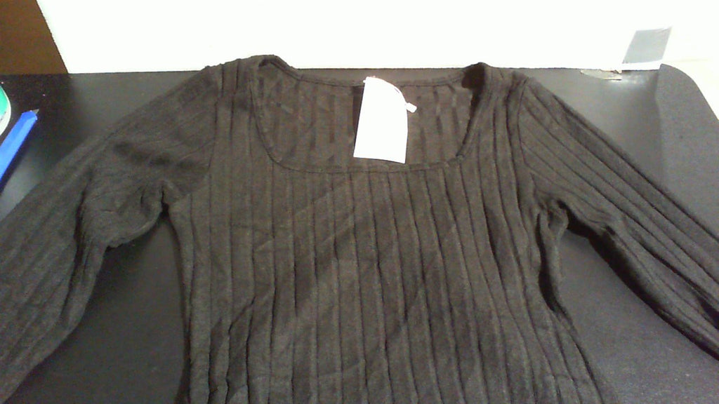 Vestido negro de algodón con manga larga y aberturas laterales