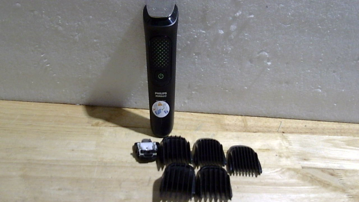 EL SET SOLO INCLUYE EL RECORTADOR Y 5 CUCHILLAS VER SEGUNDA FOTO-Norelco Philips Recortador Todo en Uno Serie 3000 13 en 1 para Hombres, Recortador de Barba y Cortadora de Cabello de Cabeza, Cuchillas de Metal Completo Autoadilatables