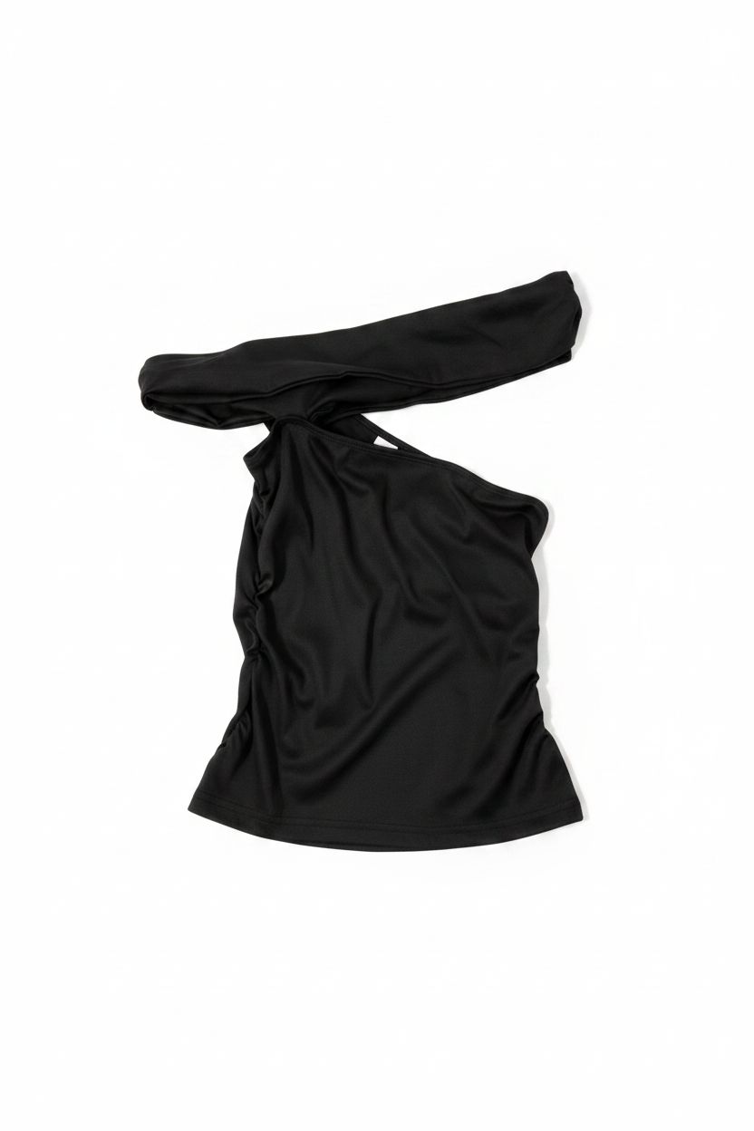 Blusa negra asimétrica sin mangas flat lay