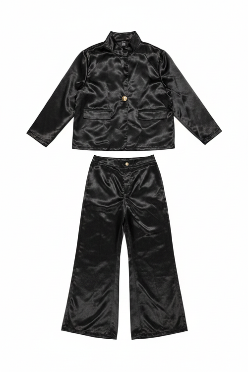 Conjunto negro satinado sin modelo