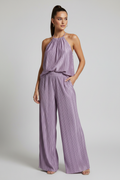 Conjunto Plisado Lila con Modelo