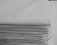 Juego de 6 manteles blancos en Costa Rica varía según la calidad del tejido y el tipo de mesa: