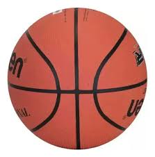 balón de baloncesto marca Wilson, concretamente de la serie oficial NCAA MVP