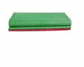esterilla plástica tejida para exteriores (comúnmente conocida en Costa Rica como estera para picnic, petate de plástico o alfombra plástica para camping)