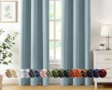 Panel de cortina blackout o textil de sábanas lisas en tonos azules