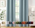 Panel de cortina blackout o textil de sábanas lisas en tonos azules