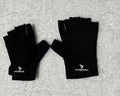 par de guantes de entrenamiento sin dedos (medio dedo) de la marca Atercel, diseñados específicamente para actividades físicas como el levantamiento de pesas en el gimnasio,ARTICULO VIENE COMO SE OBSERVA EN LA SEGUNDA IMAGEN )