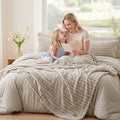 Ropa de cama Bedsure con tela GentleSoft® de textura sedosa