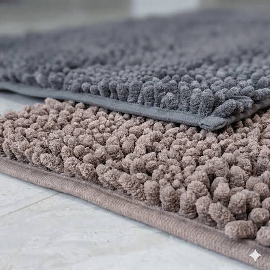 alfombra de baño de microfibra tipo Chenille (también conocida popularmente como alfombra de fideos o de burbujas ( imagenes ilustrativas