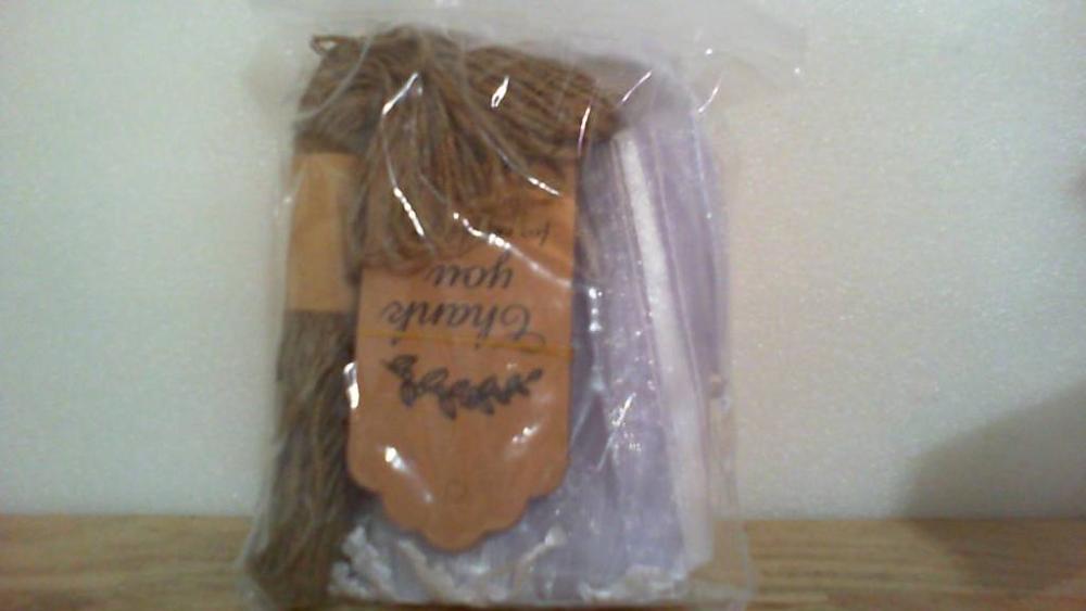 Kit de regalo de 23 mini espejos con relieve de rosa y cuerda decorativa.