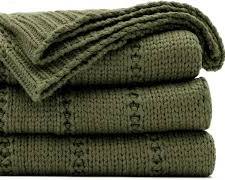 manta tejida decorativa para sofá o cama (Knit Throw Blanket) en color verde oliva