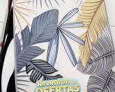 cojín decorativo estampado con hojas botánicas tropicales