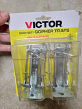 trampas metálicas para taltuzas (gophers) Victor Easy Set Gopher Traps ( ARTICULO VIENE COMO SE OBSERVA EN LA SEGUNDA IMAGEN ( VIENE SELLADO )