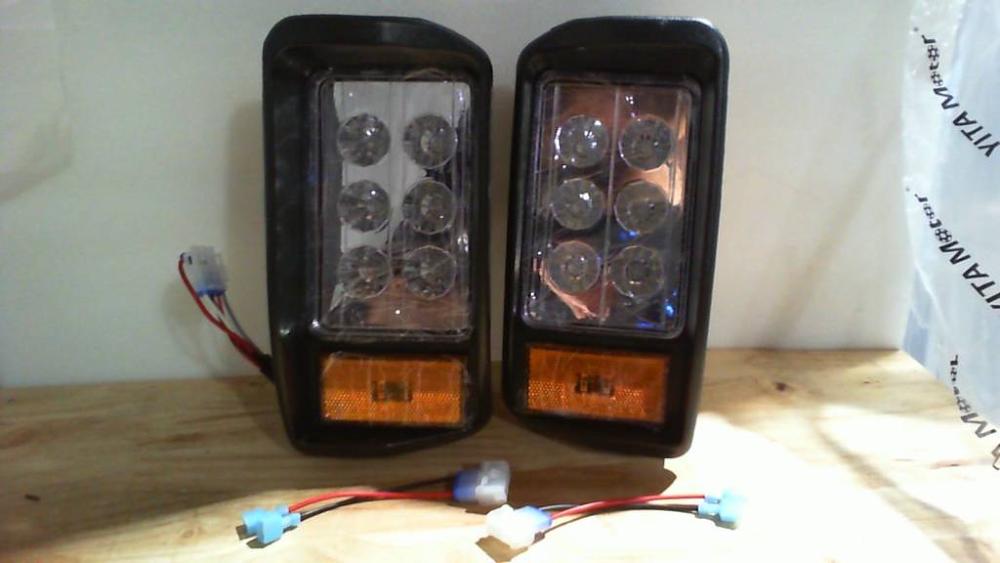USADO juego de faros delanteros LED estilo de fábrica para carritos de golf