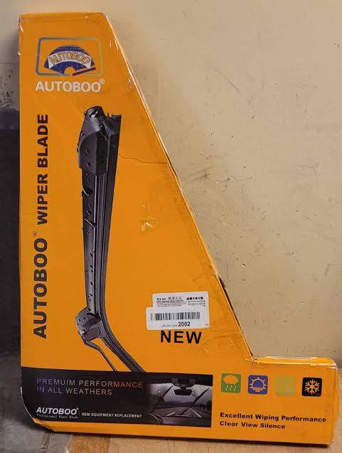 escobillas limpiaparabrisas de la marca AUTOBOO ( CONTIENE UN PAR ) PRODUCTO IGUAL A COMO SE MUESTRA EN LA SEGUNDA IMAGEN