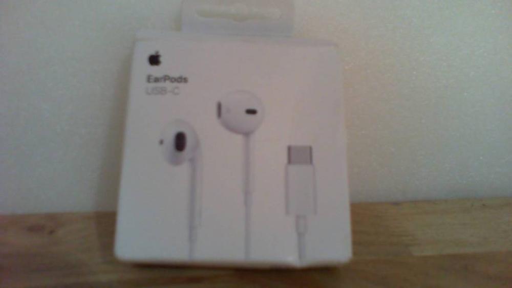 audífonos con cable oficiales de Apple