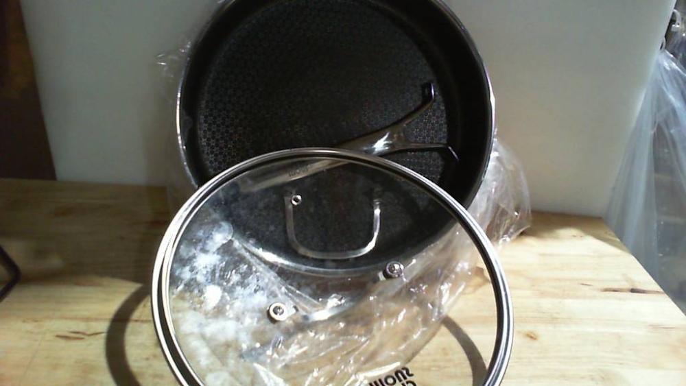 sartén o wok profundo híbrido con grabado láser de acero inoxidable