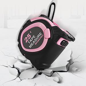cinta métrica retráctil de 25 pies de la marca WORKPRO, diseñada en una edición especial de rosa con negro.