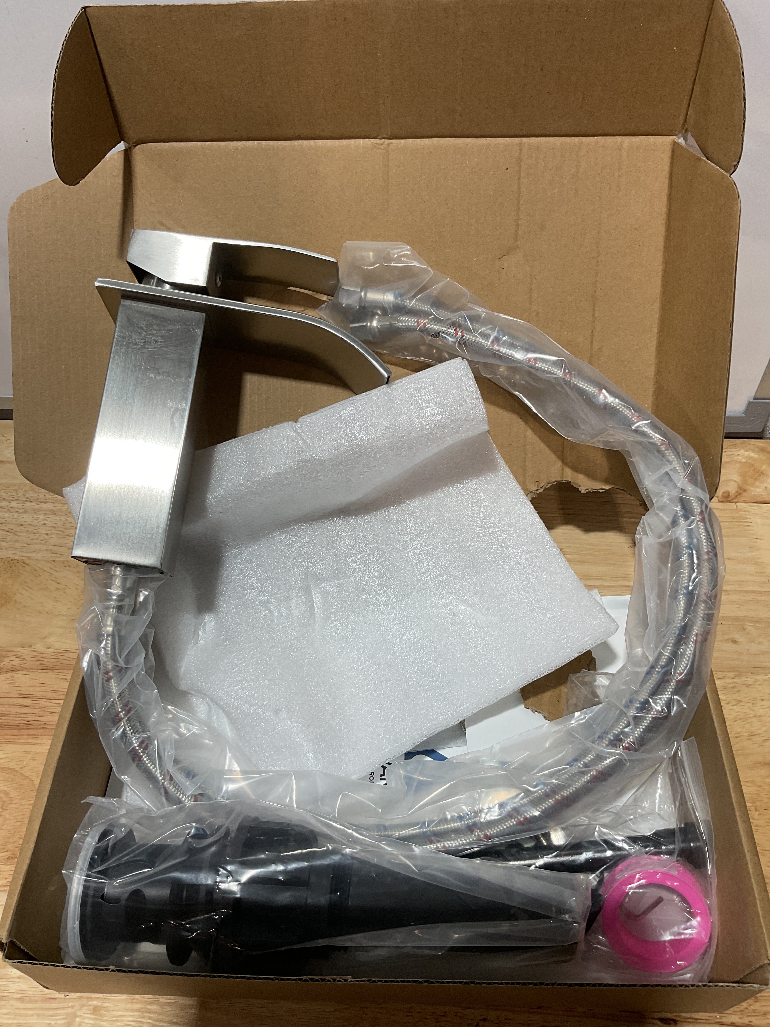 Llave de Baño Ryuwanku Cascada – Níquel Cepillado, Monomando, 1 o 3 Orificios