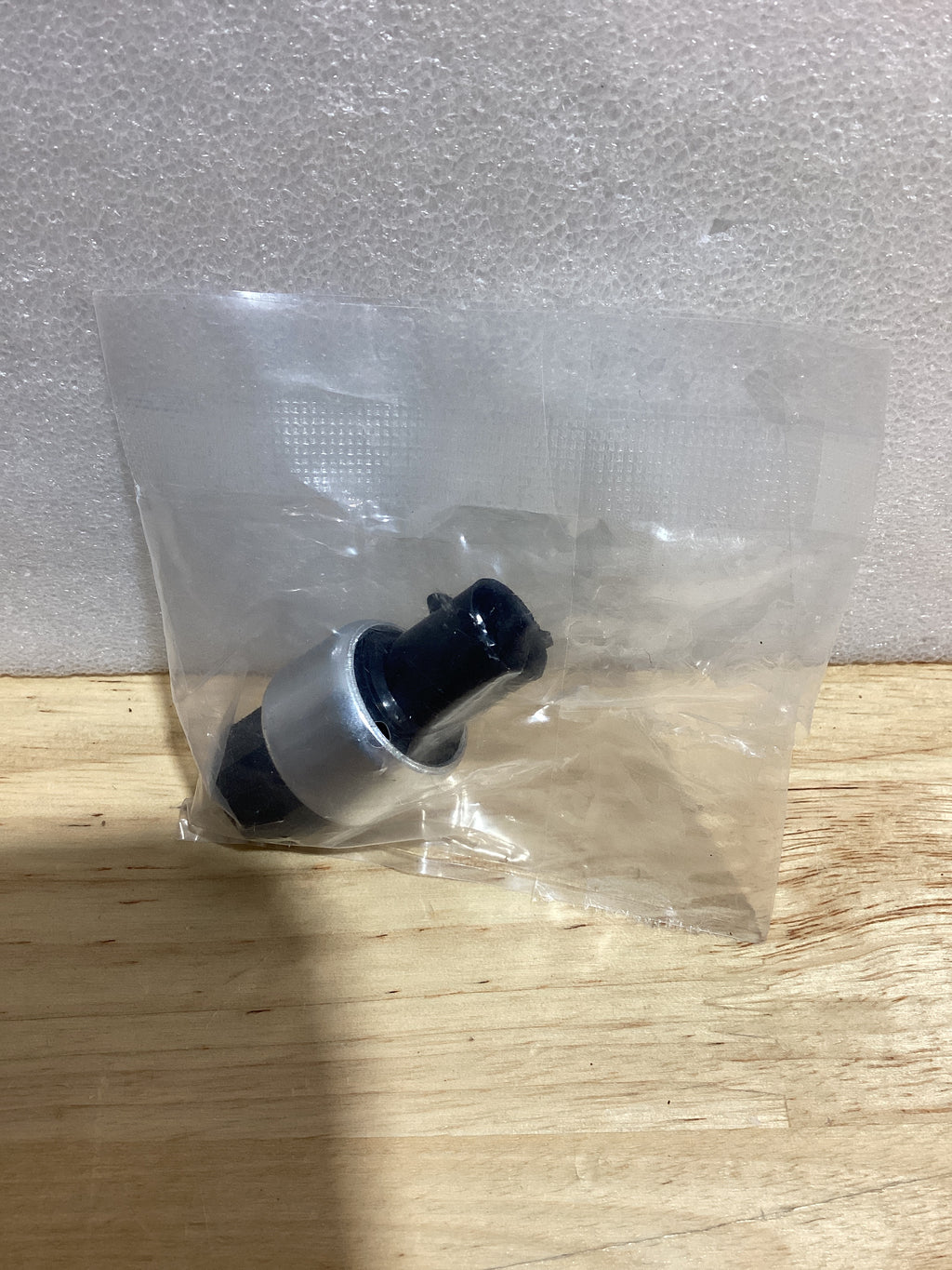 Nueva actualización 152962 A/C interruptor de ciclo de embrague, compatible con Chevy Silverado Tahoe Blazer Express, GMC Jimmy Savana Sonoma Yukon, interruptor de sensor de presión de aire acondicionado de repuesto # 52466358, 52468323
