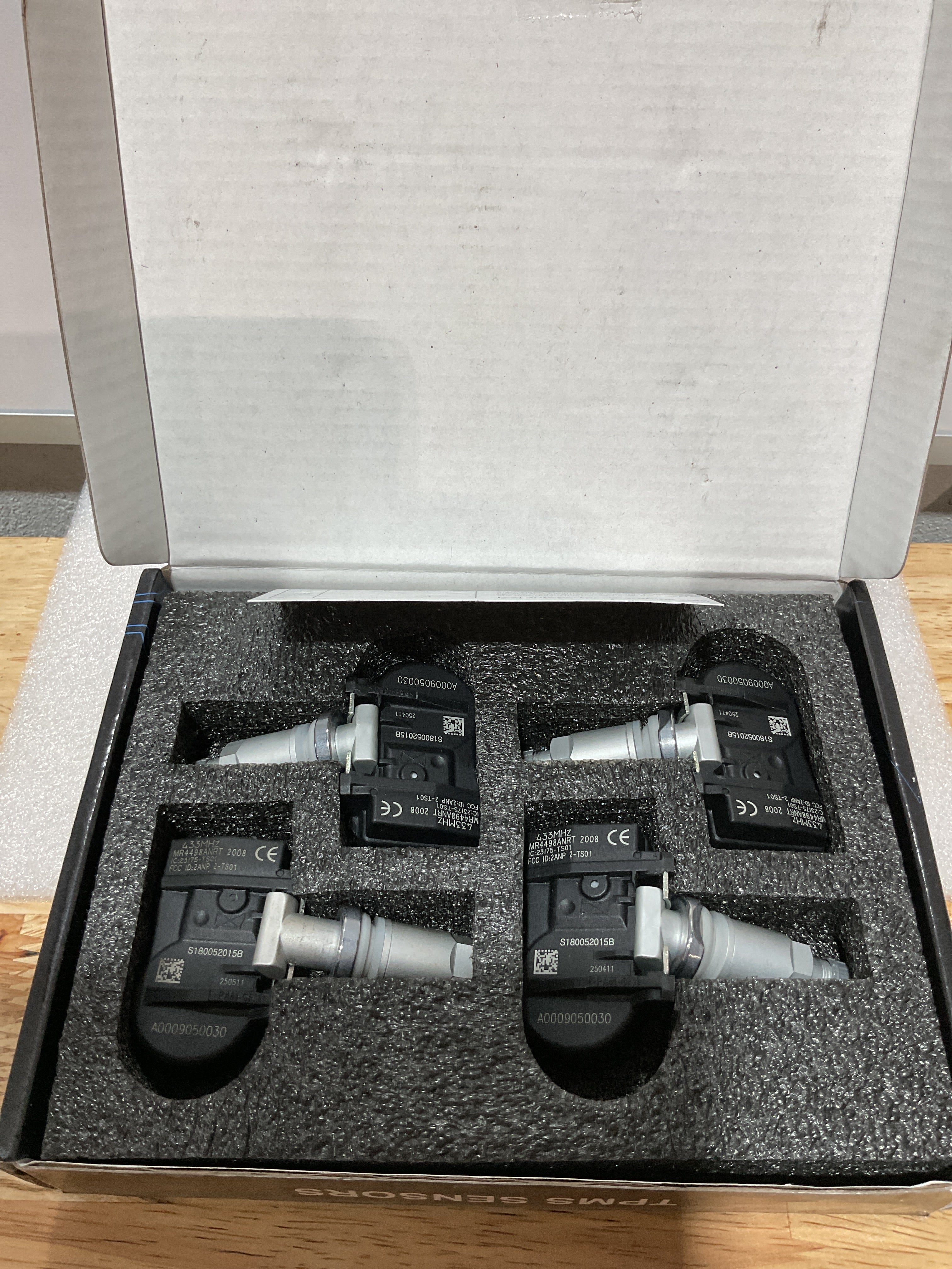Sensores TPMS para Mercedes Benz 433MHz Preprogramados — Pack x4 Compatible con E300, C300, GL350 y más