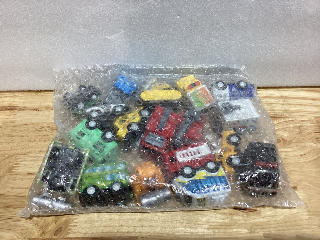 JOYIN Juego de 18 vehículos de juguete de autos y camiones de ciudad con retroceso, juguetes de autos con motor de fricción para niños pequeños