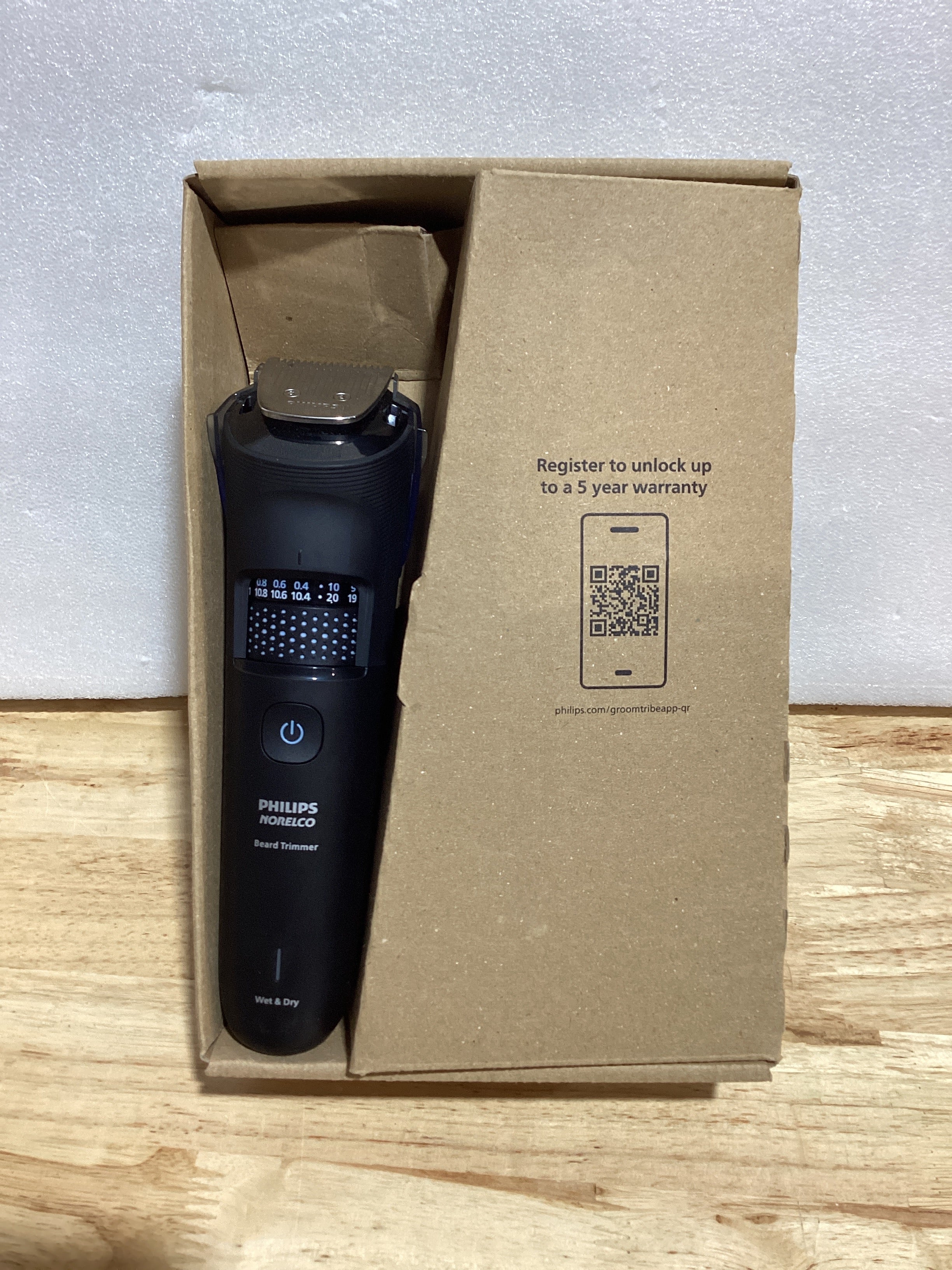 Recortadora de Barba Philips Norelco Serie 5000 | BeardSense 100% Impermeable | Cuchillas Autoafilables | Base de Carga | BT5785/40