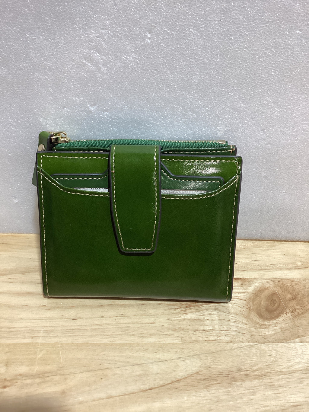 Billetera de Cuero AINIMOER para Mujer — Bloqueo RFID, Compacta Bi-fold, Ventana para ID, Verde Encerado
