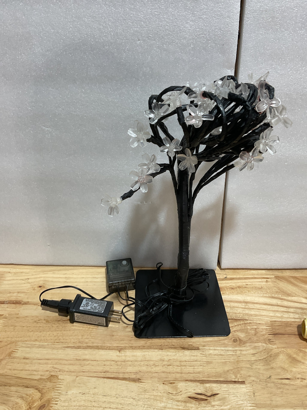 Árbol de Cerezo Artificial con 48 LEDs y 16 Colores BDUSXYZ | Lulada