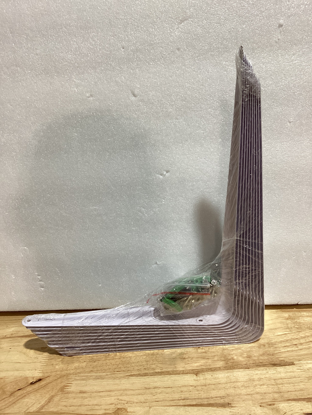 Uenhoy Paquete de 10 soportes de estante blancos de 12 pulgadas, soportes flotantes de metal resistentes en L para estantes, soportes de esquina angulares de montaje en pared (12 x 10 pulgadas)