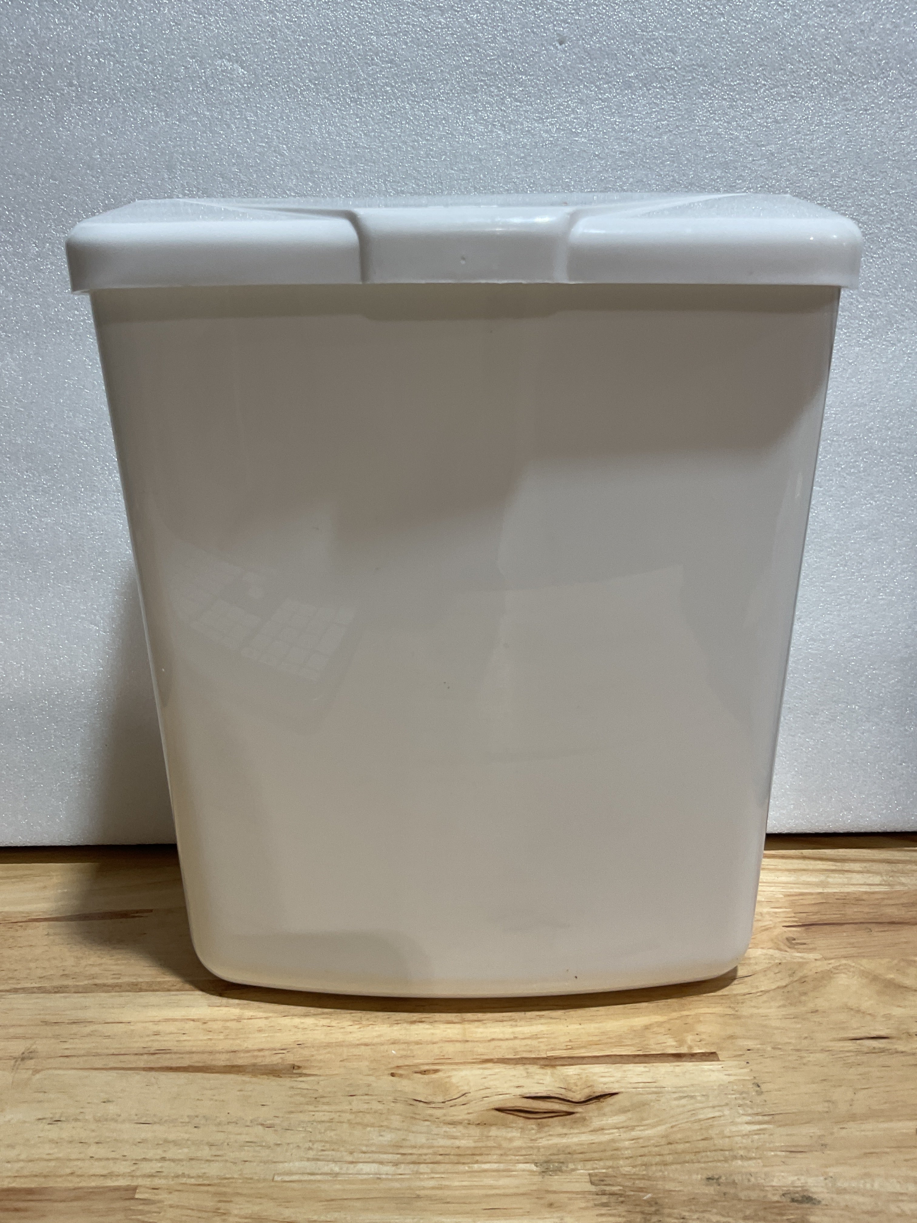 Receptáculo de Higiene Femenina Hospeco Plástico ABS Blanco – Uso Comercial