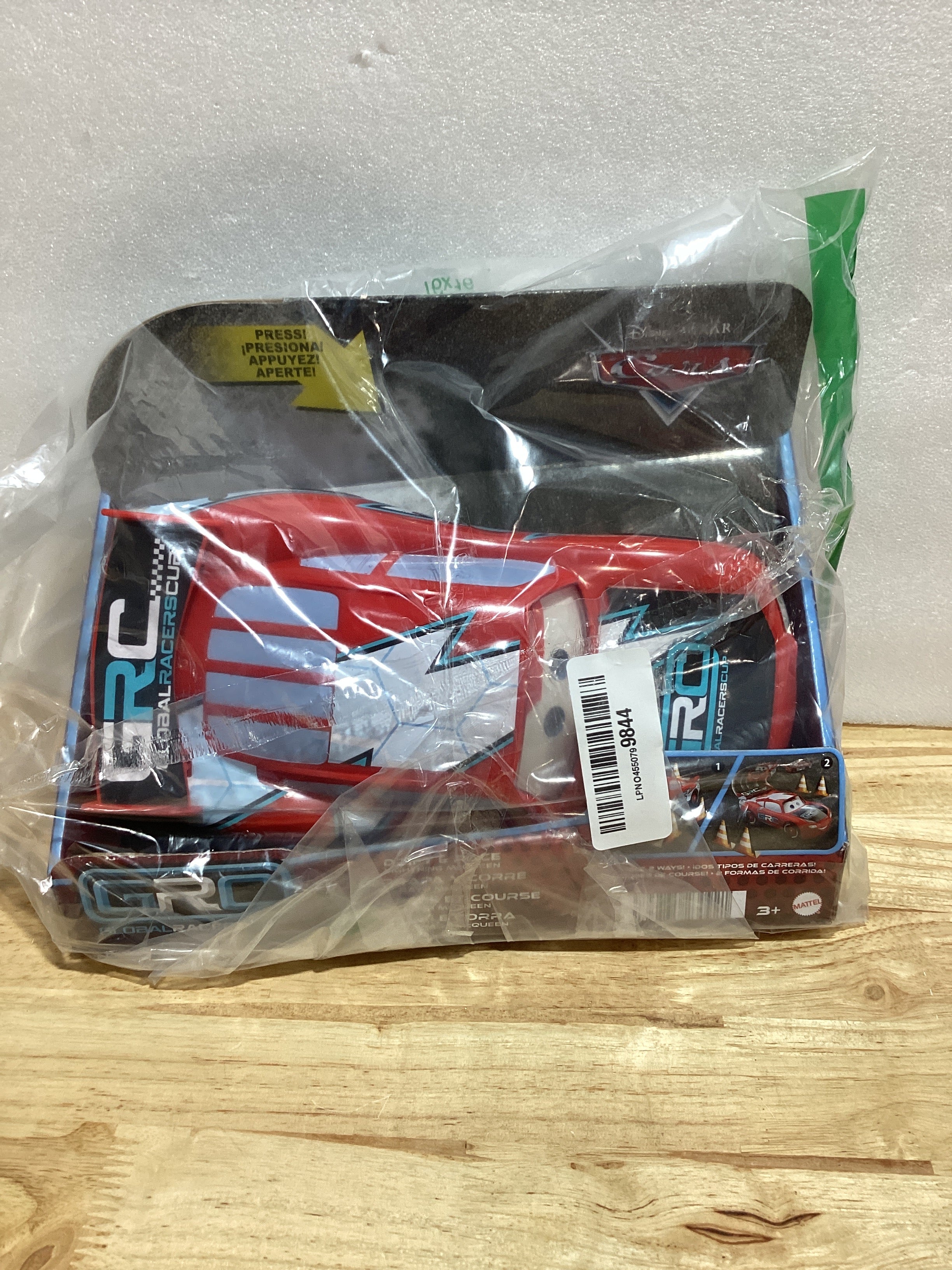 Coche de juguete Takara Tomy Disney Cars Tomica C-34 Lightning McQueen (tipo GRC) para niños de 3 años en adelante.