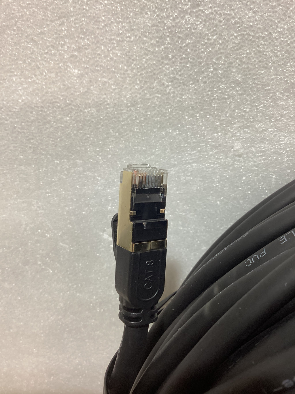 Cable Ethernet Cat8 250FT — 40Gbps, 2000MHz, Conector RJ45 Chapado en Oro, Interior y Exterior