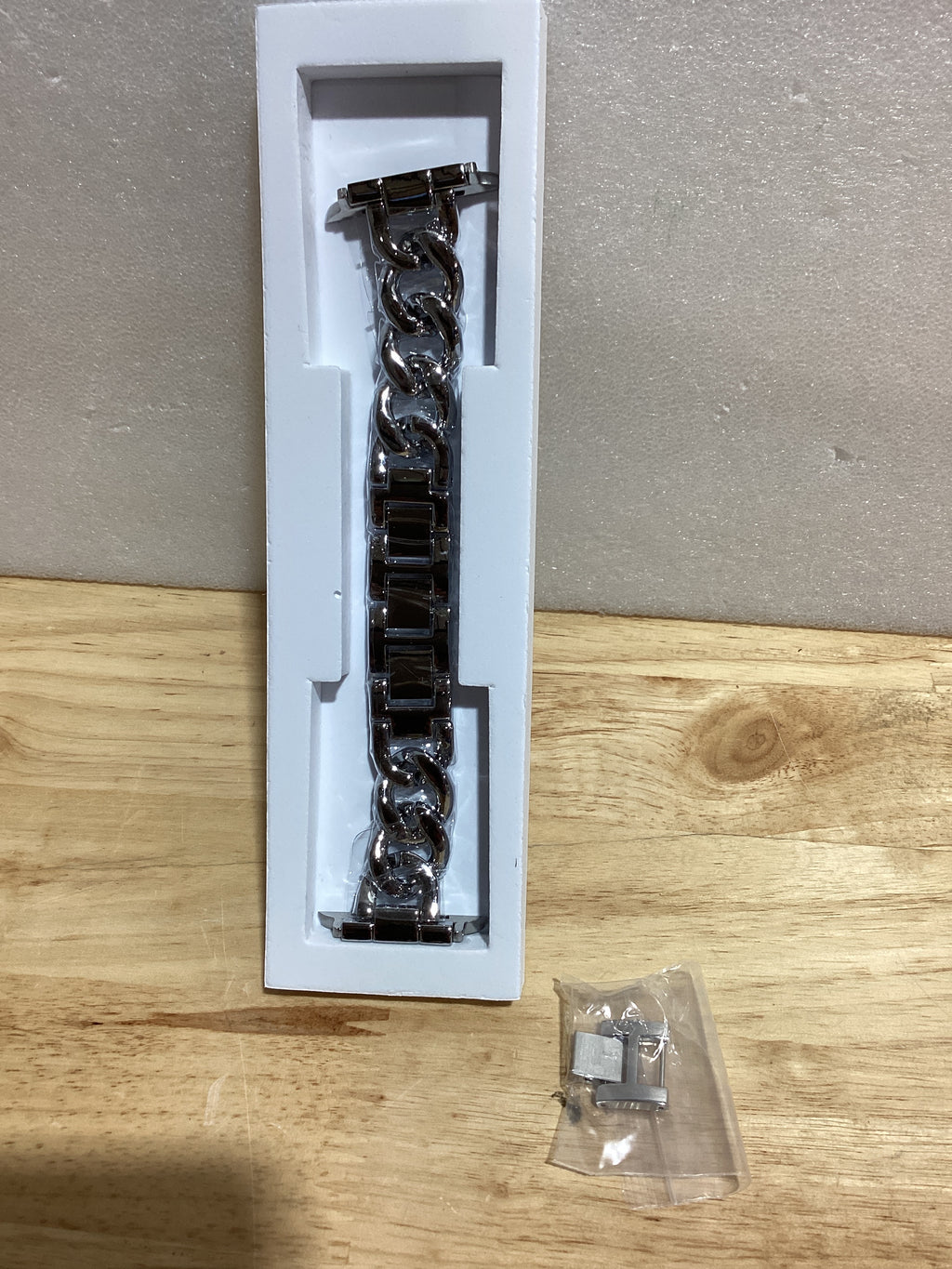 DaQin Gold Band Compatible with Apple Watch Bands for Women 40mm 38mm 41mm 42mm 44mm 45mm 46mm, Metal Chain Link Steel Replacement Accessories Bracelet for iWatch Bands Series 11 10 9 8 7 6 5 4 3 2 1