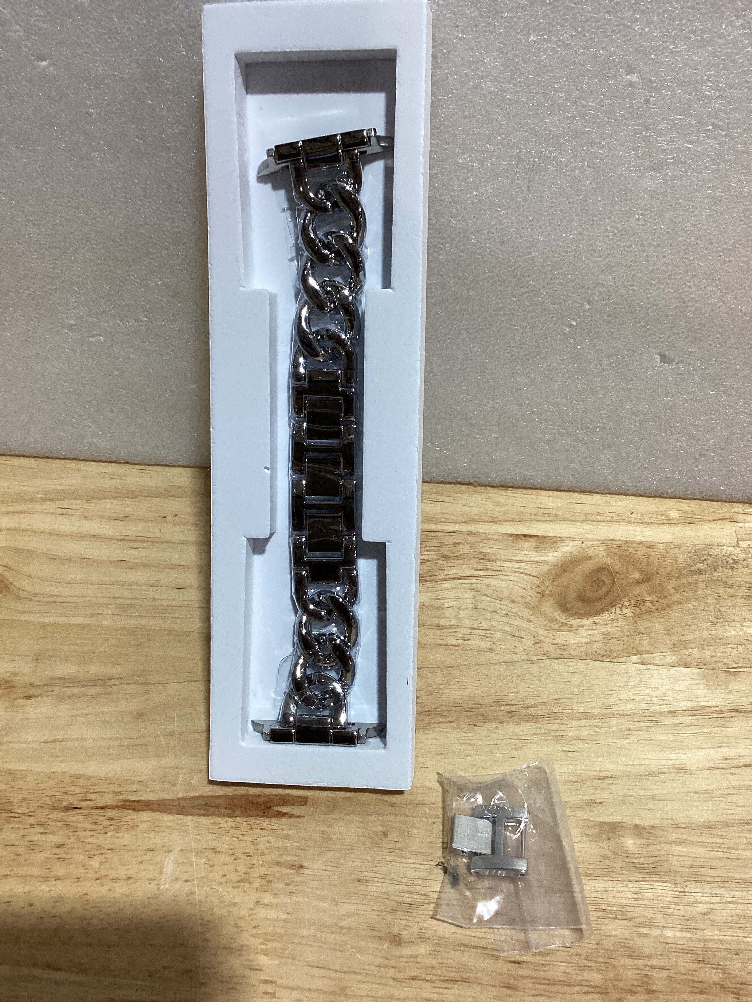DaQin Gold Band Compatible with Apple Watch Bands for Women 40mm 38mm 41mm 42mm 44mm 45mm 46mm, Metal Chain Link Steel Replacement Accessories Bracelet for iWatch Bands Series 11 10 9 8 7 6 5 4 3 2 1
