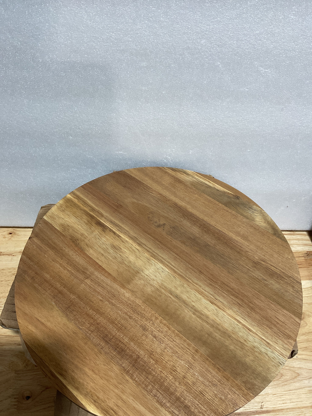 Base para Pastel de Madera con Domo Acrílico – Tabla de Charcutería 2 en 1