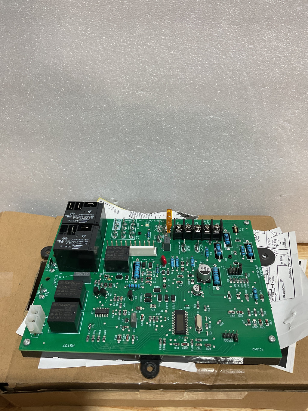 Tarjeta de Control ICM282A para Calefacción Carrier – Compatible con HK42FZ Series
