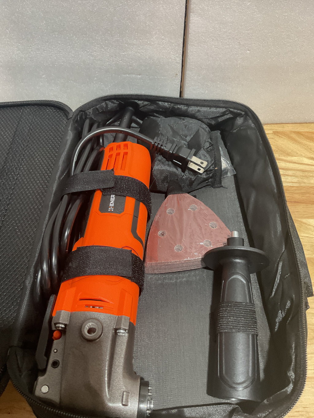 Herramienta Oscilante ENERTWIST ET-OM-500 – 4.2 Amp, 6 Velocidades y 31 Accesorios | Kit Multifunción Profesional