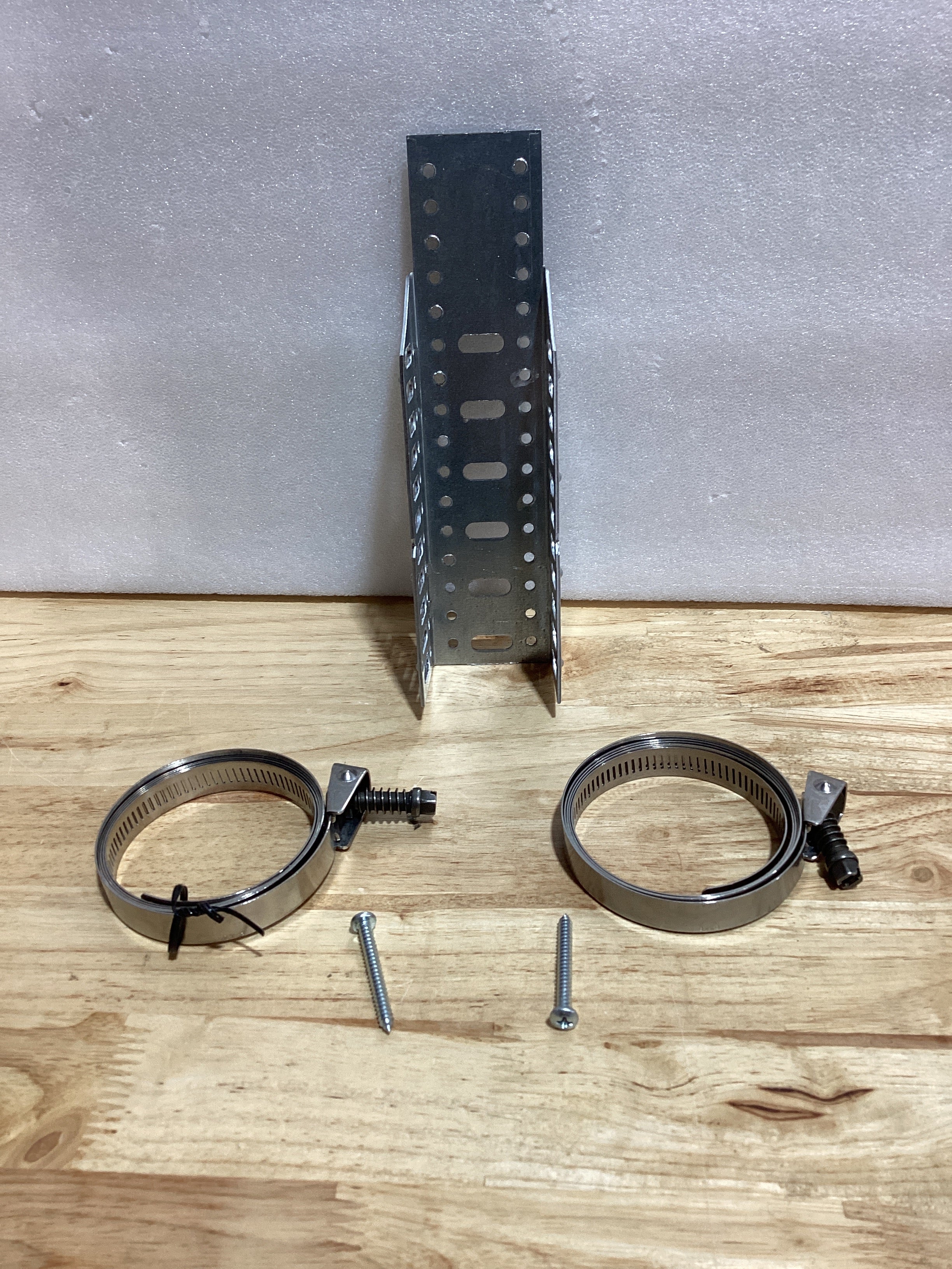 Soporte de Pared para Tanque de Expansión HoldRite QuickStrap | Universal | Acero Inoxidable | Modelo QS-U