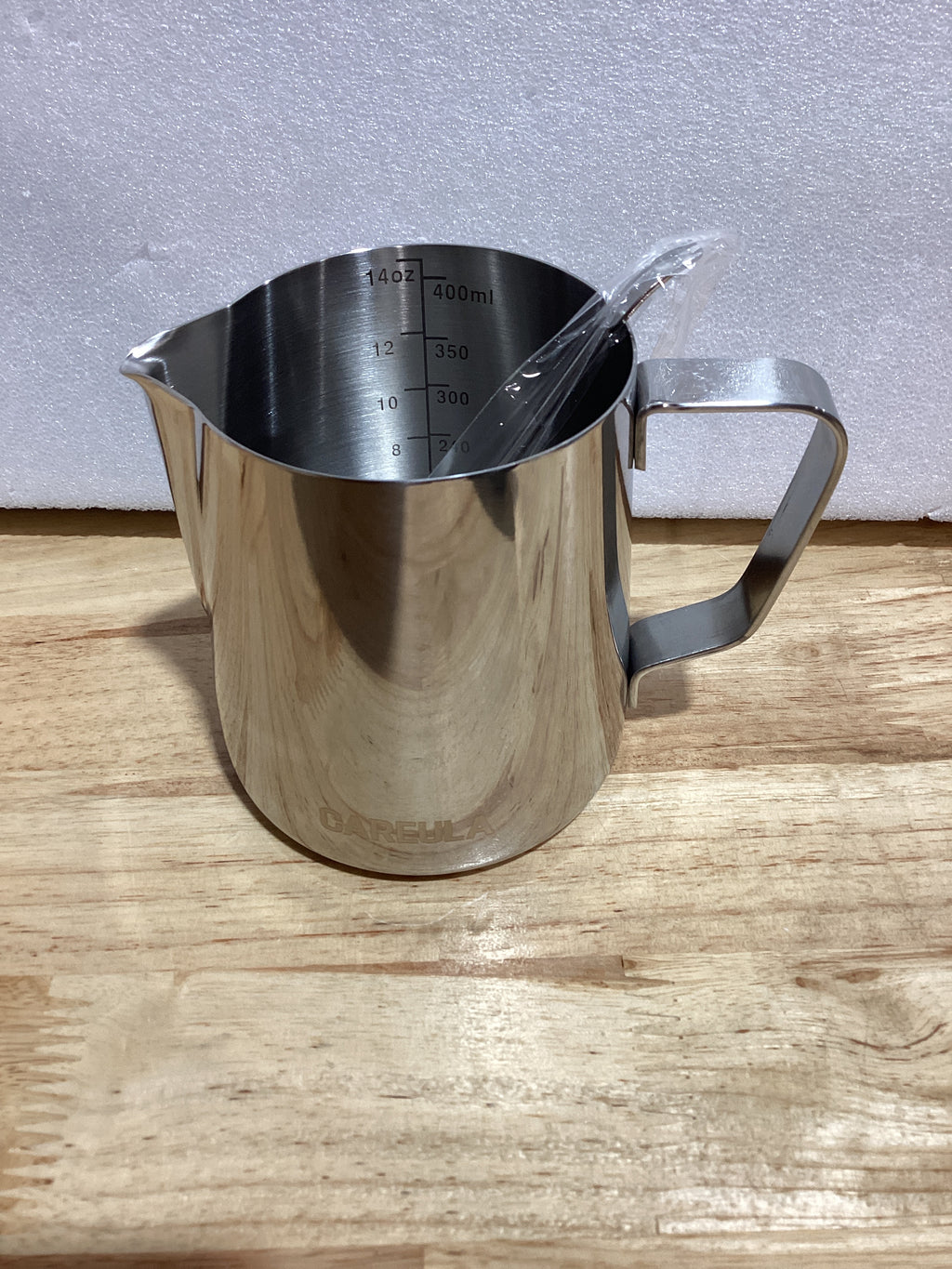 Jarra de espuma de leche, taza espumadora de leche al vapor, jarra de leche de barista capuchino latte Art con bolígrafo decorativo, accesorios de barra de café espresso de acero inoxidable (plata, 14 onzas)