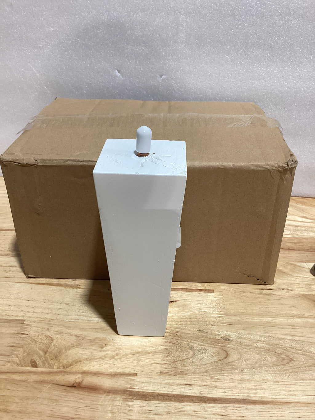 TURSTIN Set de 8 Patas de Madera Sólida para Muebles 6" — Cuadradas, Color Blanco, con Tuercas M8, Repuesto para Sofá, Cama y DIY