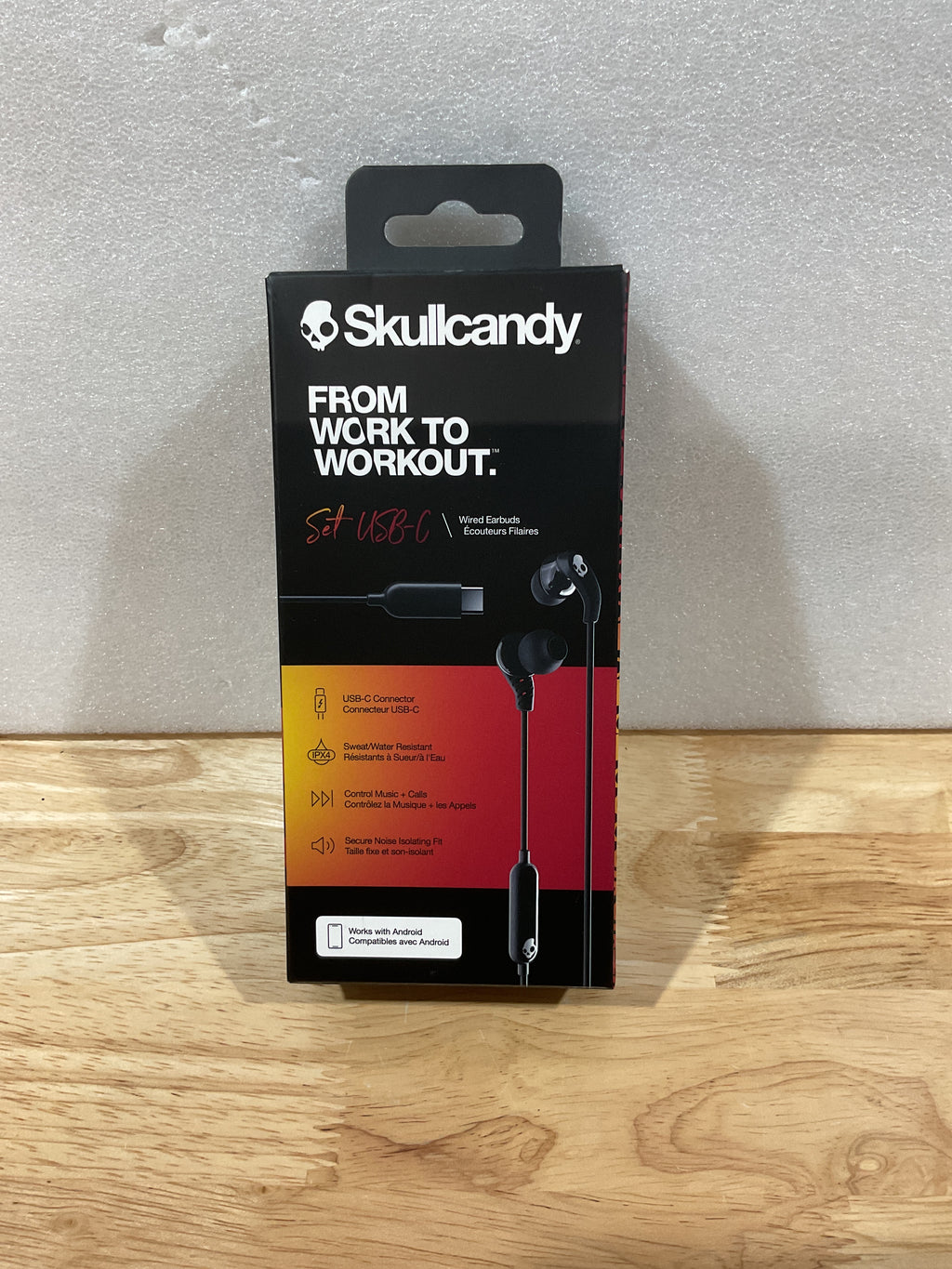 Audífonos Skullcandy Set con cable USB-C, aislamiento de ruido, micrófono integrado, control de llamadas y seguimiento para iPhone y Android. Incluye geles de diferentes tamaños para un ajuste personalizado. Negro puro. 