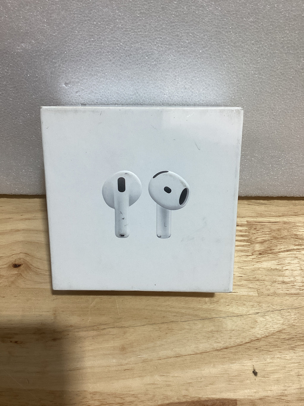 Apple AirPods 4 auriculares inalámbricos, auriculares Bluetooth, audio espacial personalizado, resistente al sudor y al agua, estuche de carga USB-C, chip H2, hasta 30 horas de duración de batería